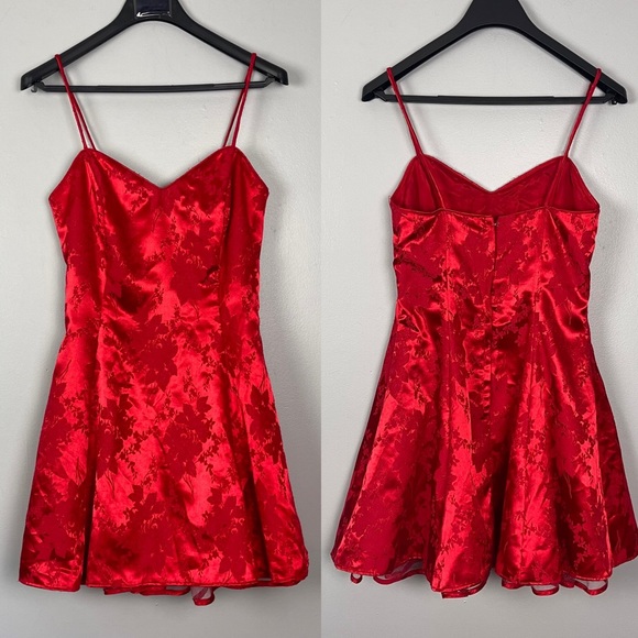 Vintage Red Brocade Dress - Picture 3 of 6